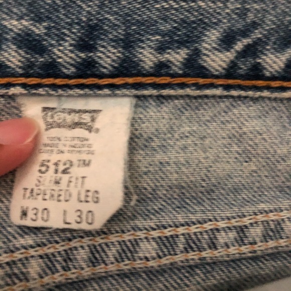 Levi shorts - Picture 2 of 3